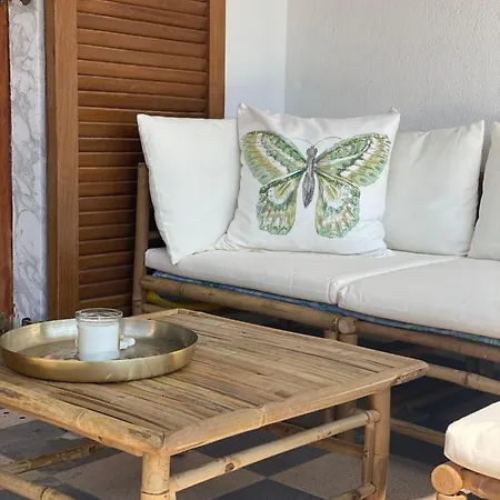Nice, Spacious And Bright In Thermi, Thessaloniki. * 데미