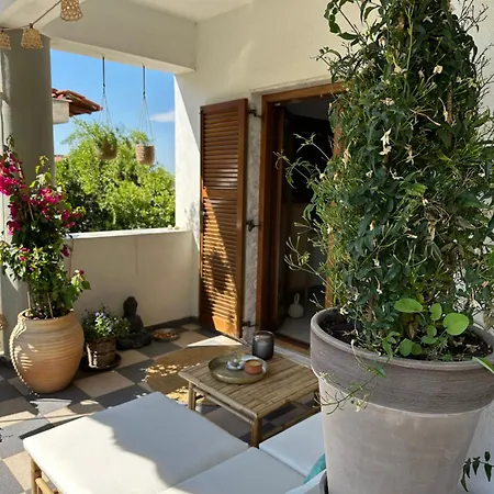 아파트 Nice, Spacious And Bright In Thermi, Thessaloniki. 데미