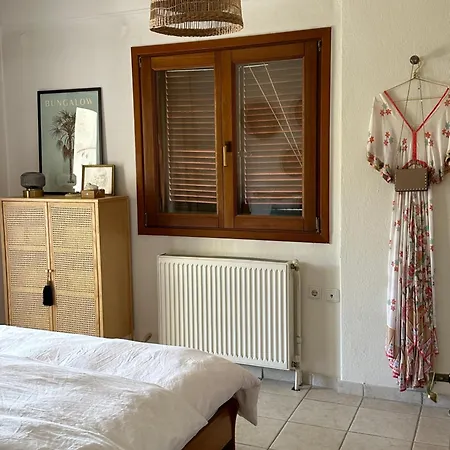 Nice, Spacious And Bright In Thermi, Thessaloniki. * 데미