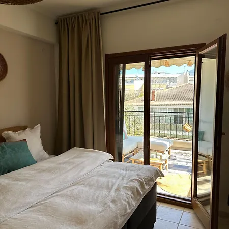 Nice, Spacious And Bright In Thermi, Thessaloniki. *