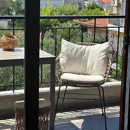 Nice, Spacious And Bright In Thermi, Thessaloniki.