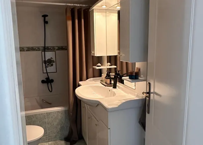 Nice, Spacious And Bright In Thermi, Thessaloniki. Apartment