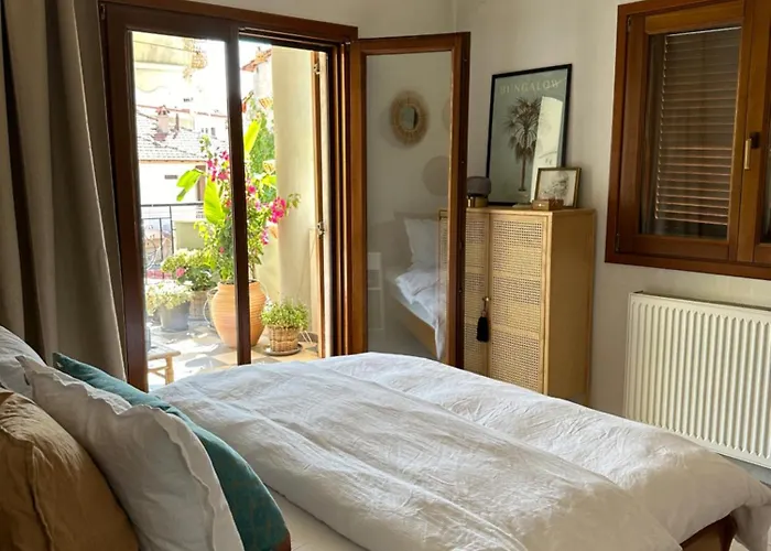 Nice, Spacious And Bright In Thermi, Thessaloniki. Apartment