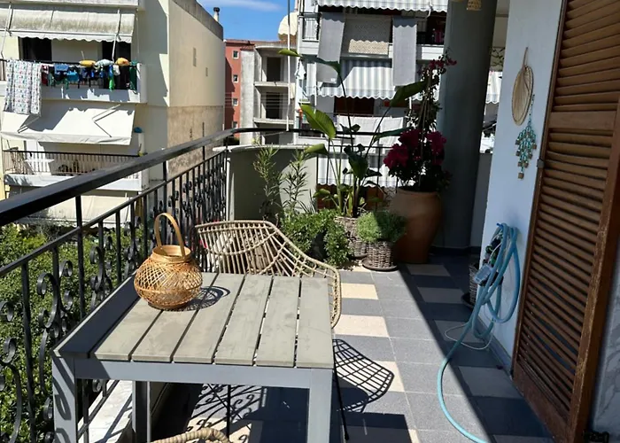 Nice, Spacious And Bright In Thermi, Thessaloniki. *