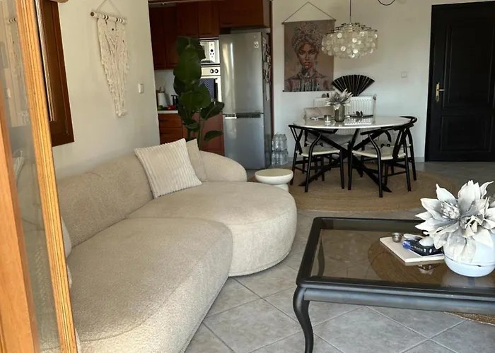 Apartment Nice, Spacious And Bright In Thermi, Thessaloniki. Thermi