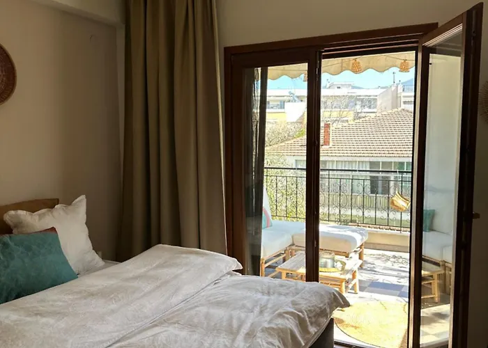 Nice, Spacious And Bright In Thermi, Thessaloniki. *